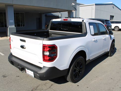 Used 2024 Ford Maverick Lariat w/ Black Appearance Package image 3