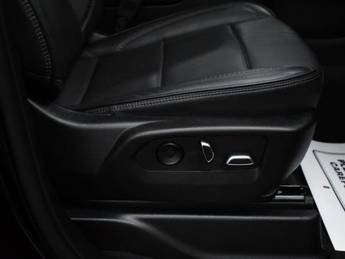 Used 2023 GMC Yukon Denali image 39