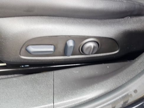 Used 2022 Chevrolet Malibu Premier FWD image 23