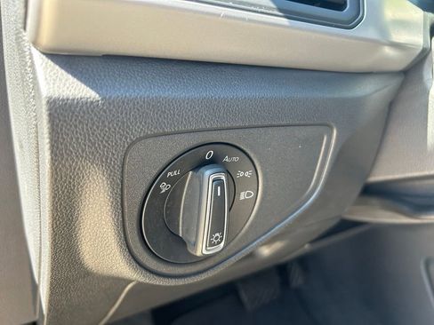 Used 2023 Volkswagen Atlas SE FWD image 48