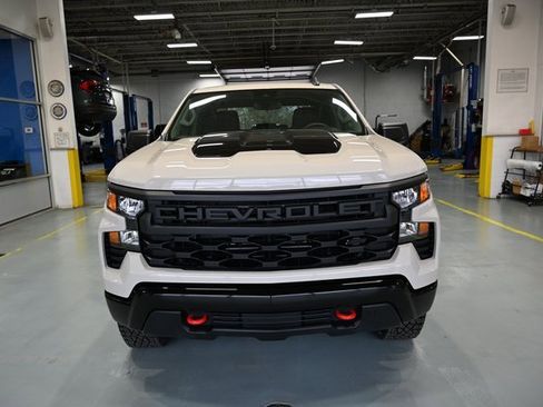 New 2026 Chevrolet Silverado 1500 Custom Trail Boss w/ LPO, Dark Essentials Package image 2
