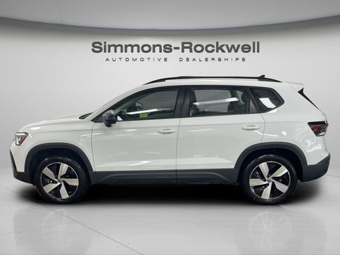Used 2025 Volkswagen Taos S AWD/4WD image 2