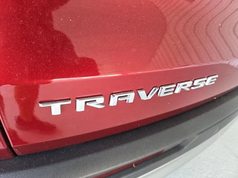 Used 2025 Chevrolet Traverse LT w/ Enhanced Driving Package FWD image 16