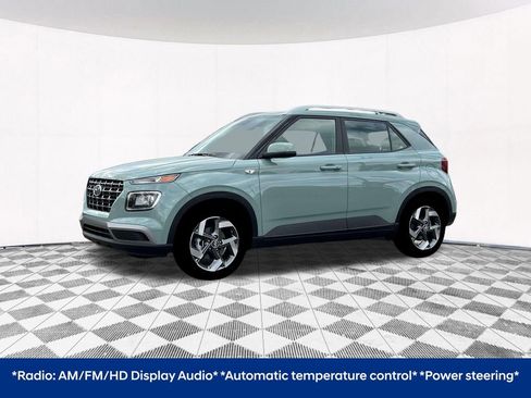 New 2025 Hyundai Venue SEL image 2