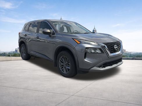 Used 2023 Nissan Rogue S AWD/4WD image 7