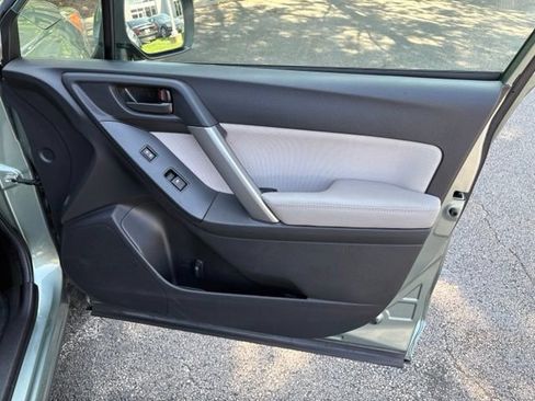 Used 2016 Subaru Forester 2.5i Premium w/ All-Weather Package AWD/4WD image 20