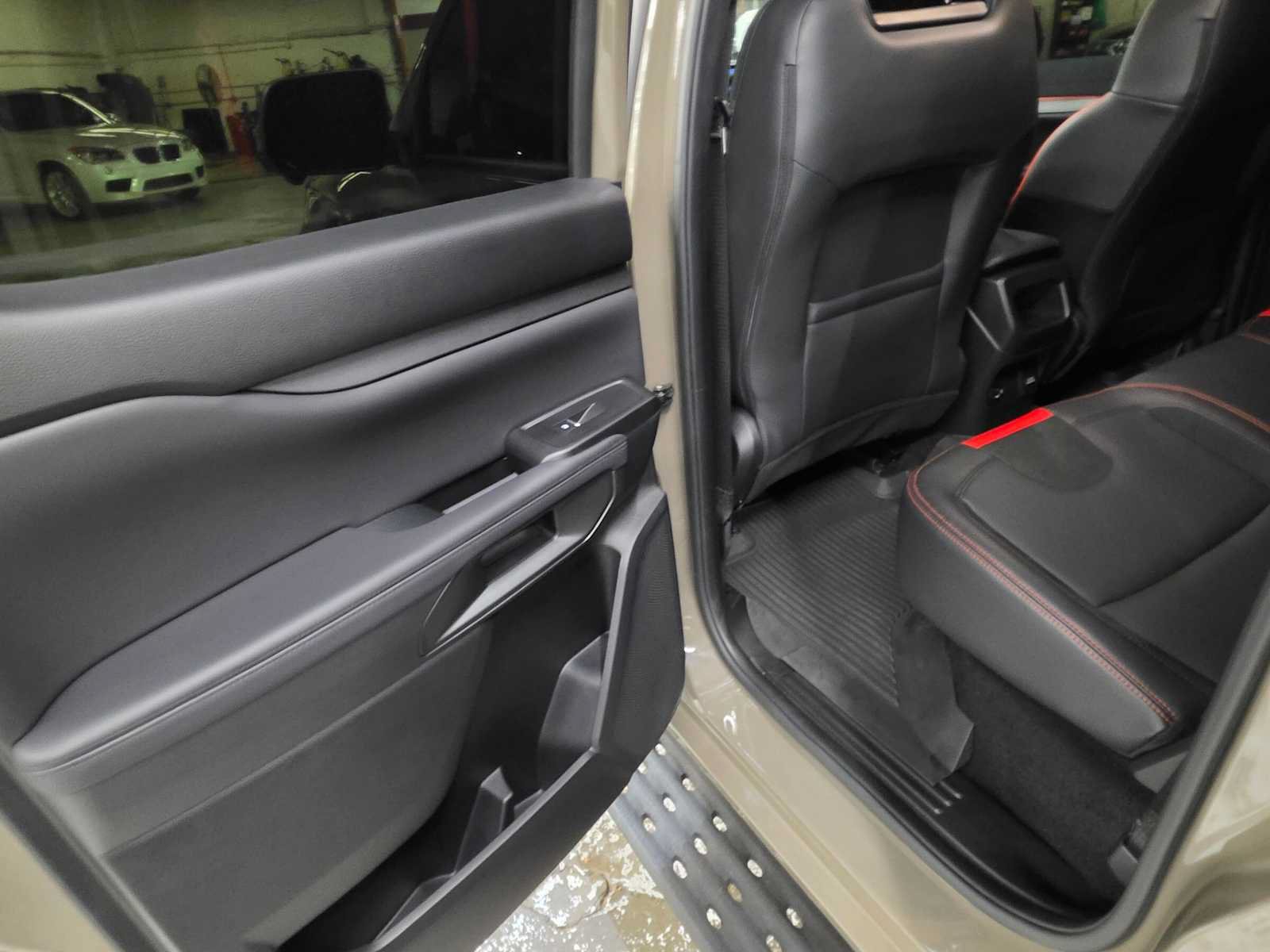 Used 2025 Ford Ranger Raptor AWD/4WD image 17