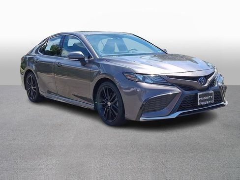 Used 2024 Toyota Camry XSE w/ Cold Weather Package FWD image 3