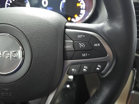 Used 2022 Jeep Grand Cherokee Laredo E image 20