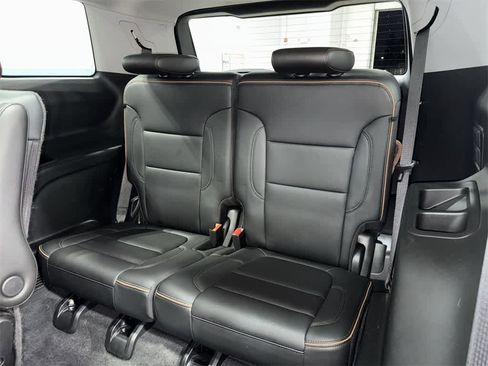 Used 2022 GMC Acadia AT4 w/ Preferred Package image 18