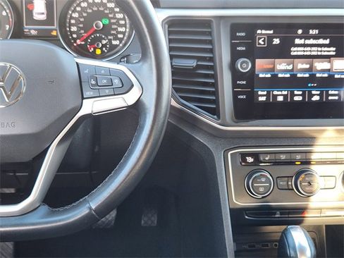 Used 2021 Volkswagen Atlas SE image 24