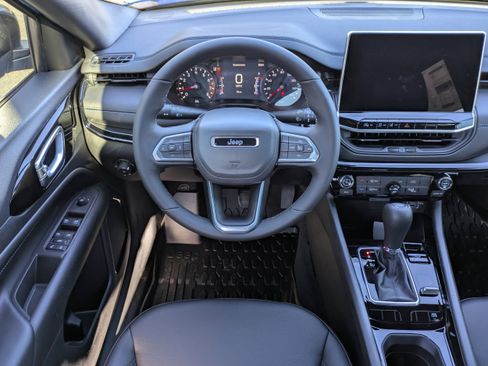 New 2026 Jeep Compass Latitude image 18