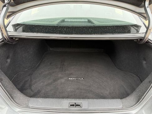Used 2025 Nissan Sentra SV FWD image 31