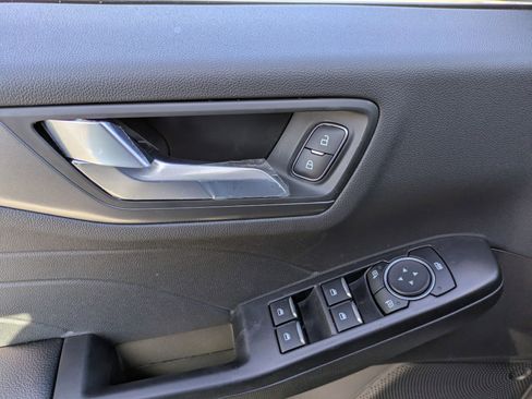 New 2026 Ford Escape SE image 16