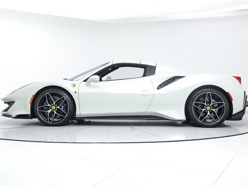 Certified 2020 Ferrari 488 Pista Spider image 7