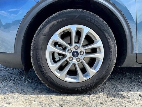 Used 2020 Ford Escape SE image 9