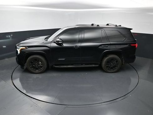 Used 2024 Toyota Sequoia Platinum w/ TRD Off-Road Package AWD/4WD image 17