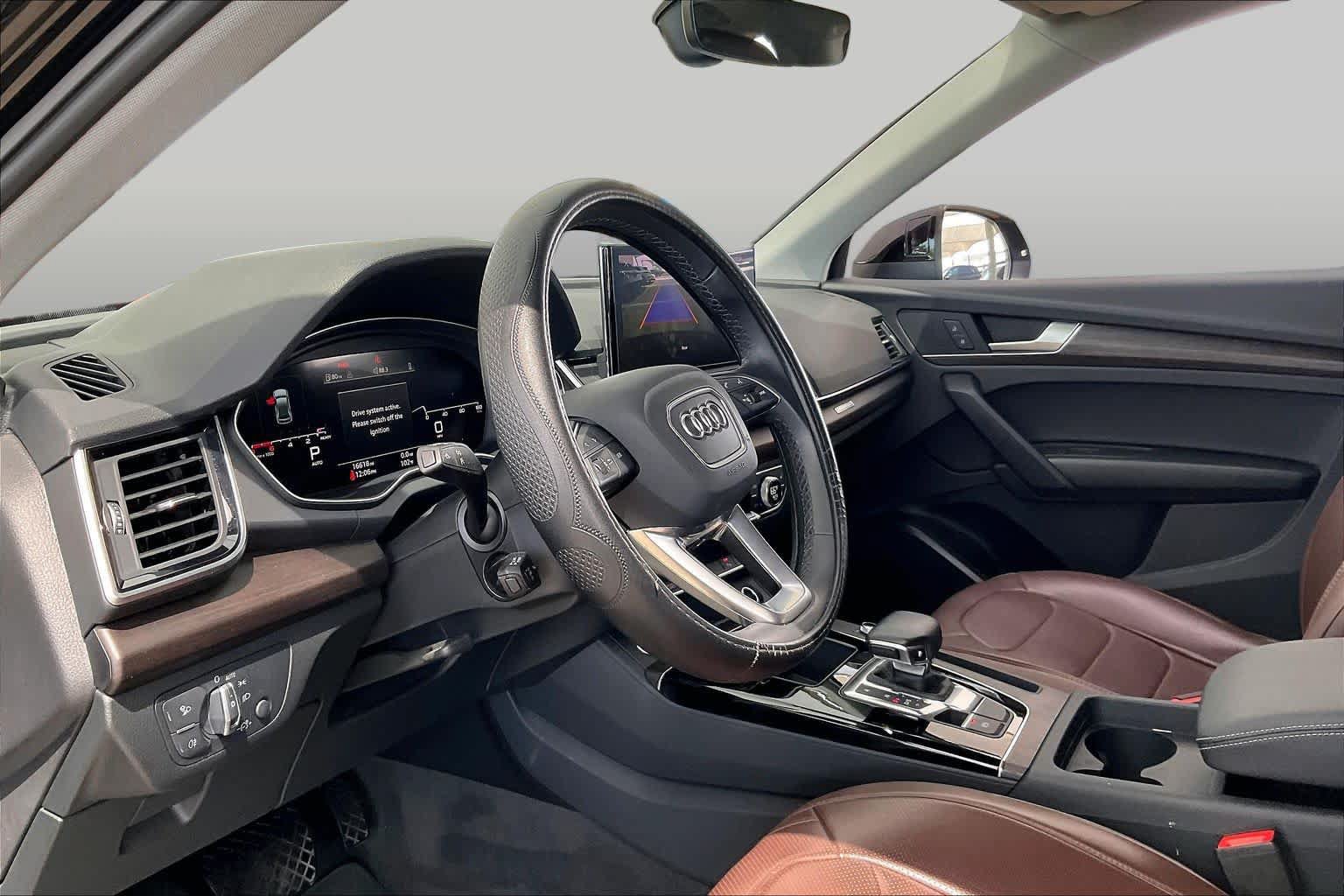 Used 2025 Audi Q5 2.0T Premium w/ Convenience Plus Package AWD/4WD image 17