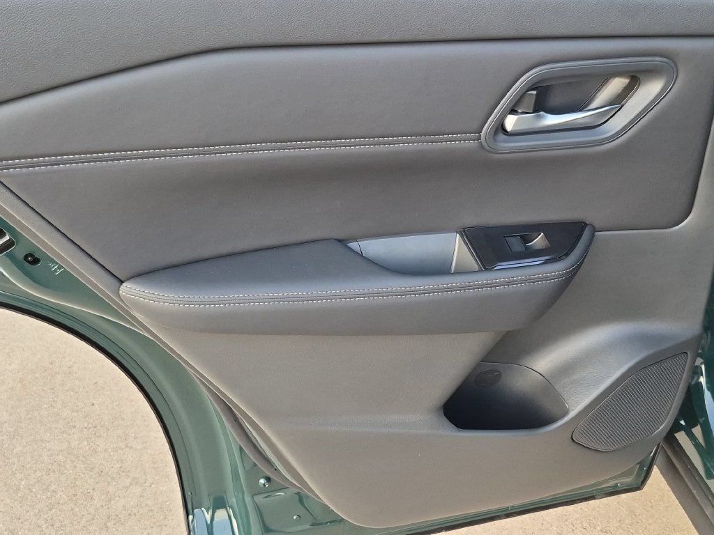 New 2026 Nissan Rogue Dark Armor FWD image 18