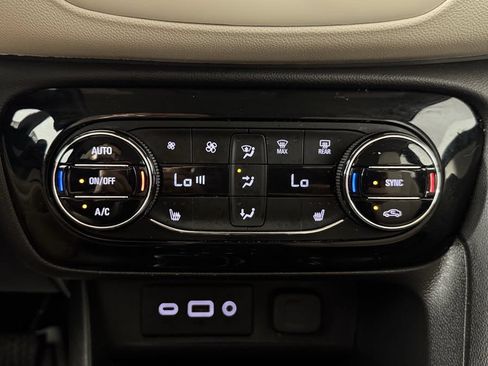 Used 2021 Buick Encore GX Select AWD/4WD image 20