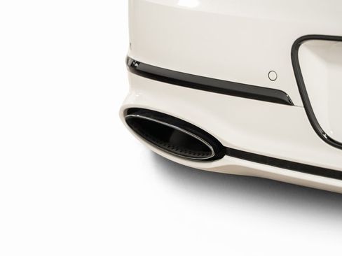 Used 2023 Bentley Flying Spur W12 image 23