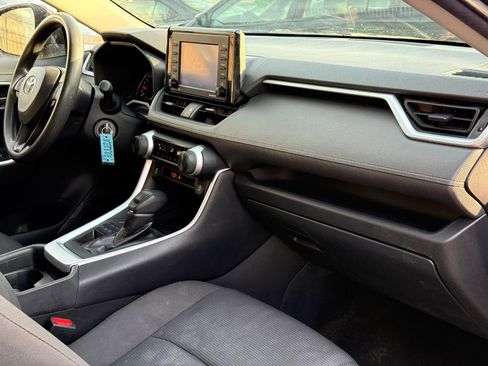 Used 2020 Toyota RAV4 LE w/ All Weather Liner Package image 17