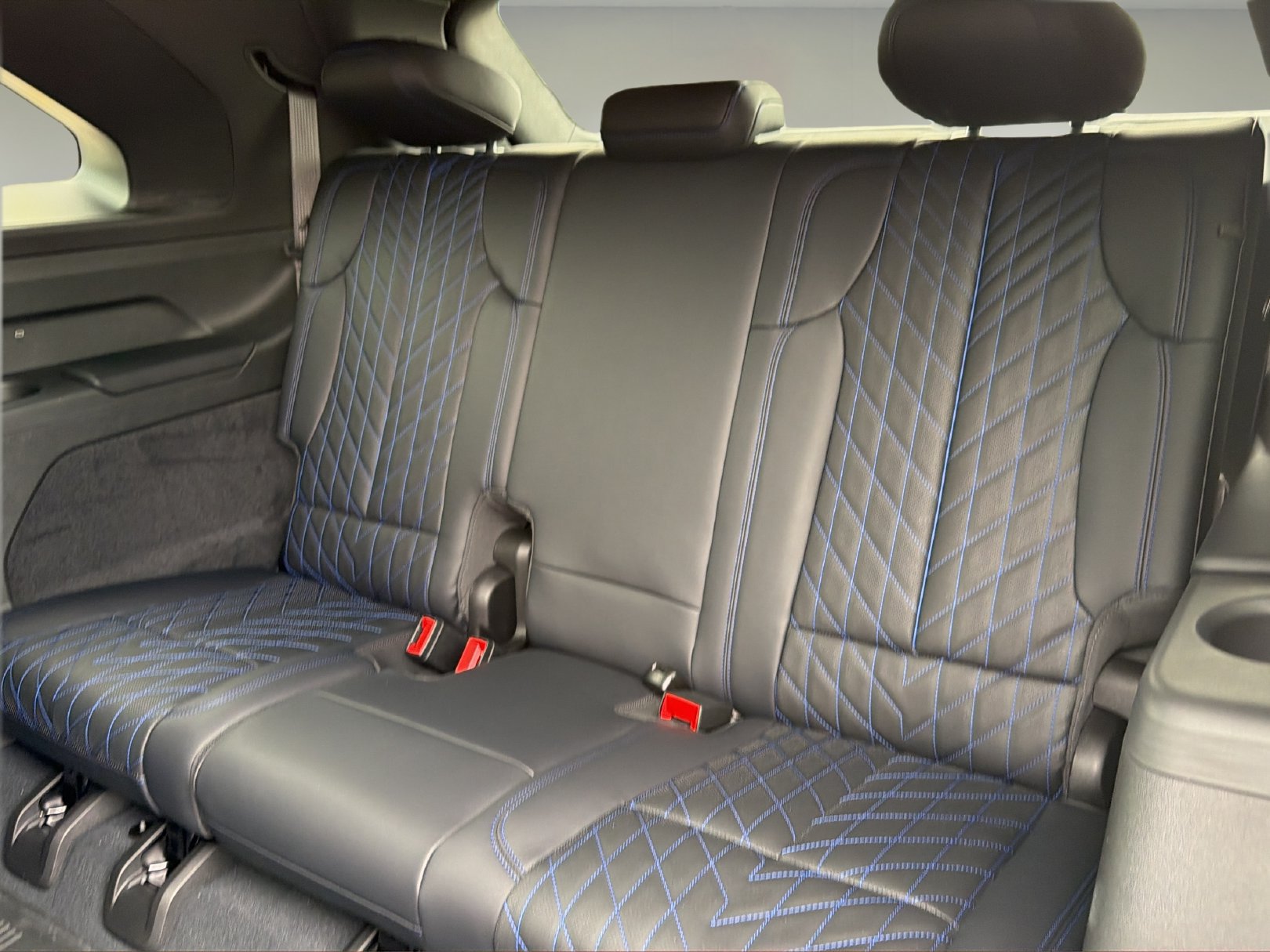 New 2026 Cadillac Escalade IQ Sport 1 w/ LPO, Floor Liner Package AWD/4WD image 13
