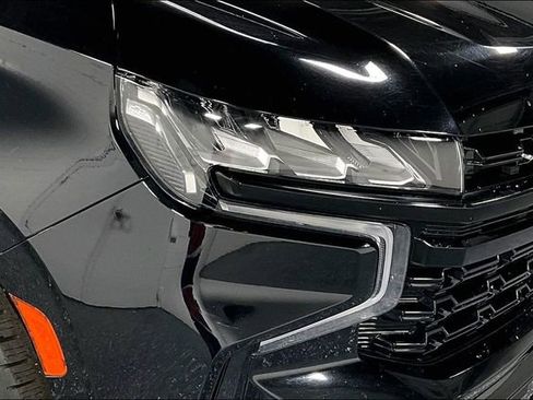 Used 2021 Chevrolet Tahoe Z71 w/ Z71 Off-Road Package AWD/4WD image 28