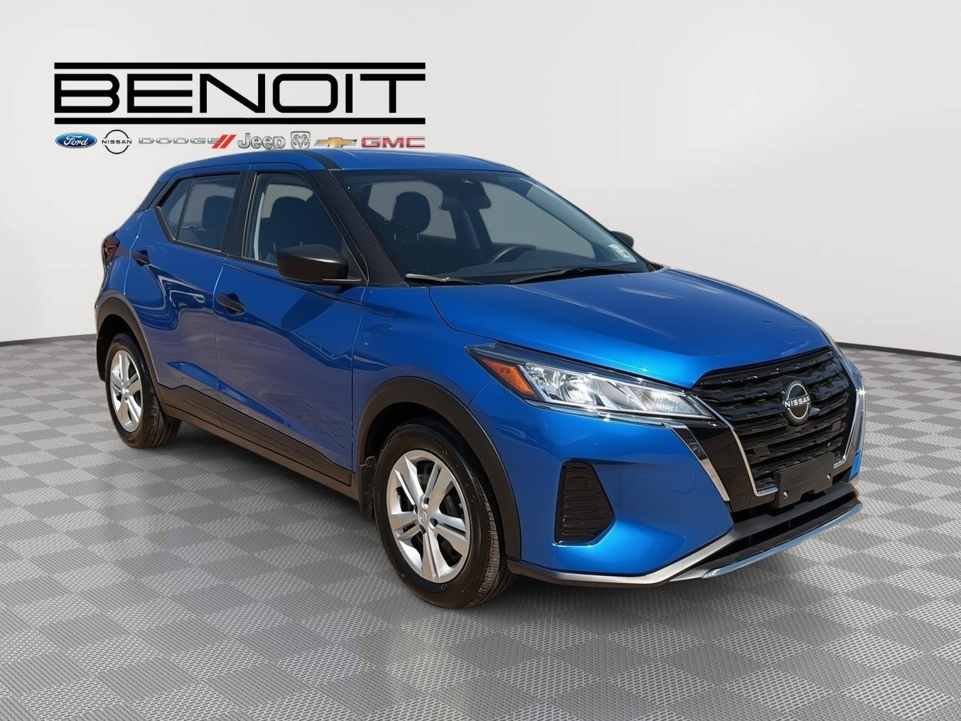 Used 2025 Nissan Kicks Play S FWD image 7