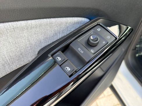 Certified 2023 Volkswagen ID.4 Pro image 13