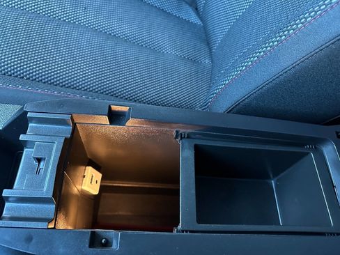 Used 2017 Chevrolet Equinox LT w/ Convenience Package image 49