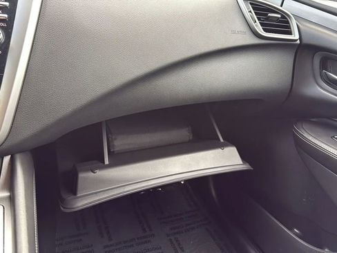 Used 2022 Nissan Murano S image 40