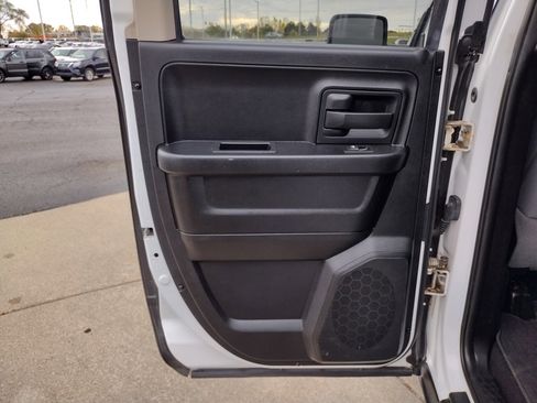 Used 2016 RAM 1500 ST w/ SXT Appearance Group image 19