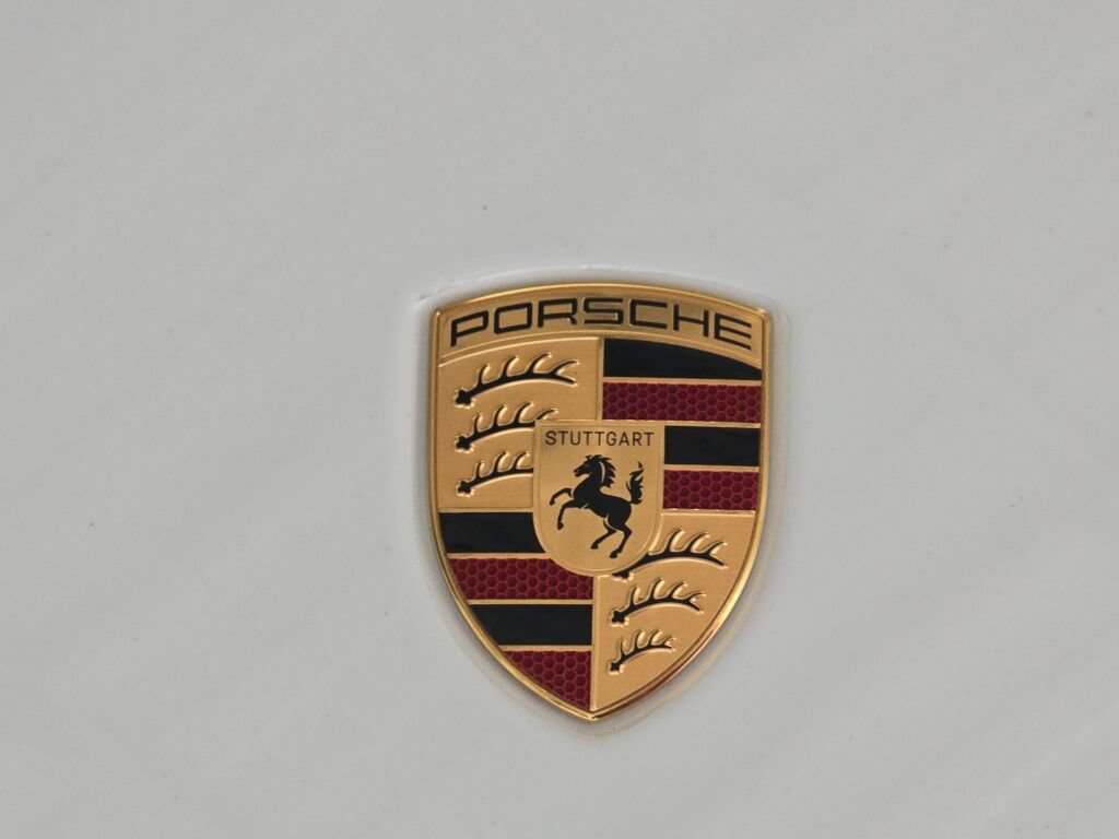 Certified 2025 Porsche 911 Carrera RWD image 28