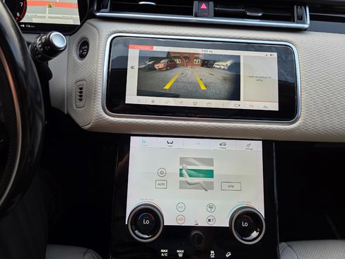 Used 2018 Land Rover Range Rover Velar R-Dynamic SE image 23