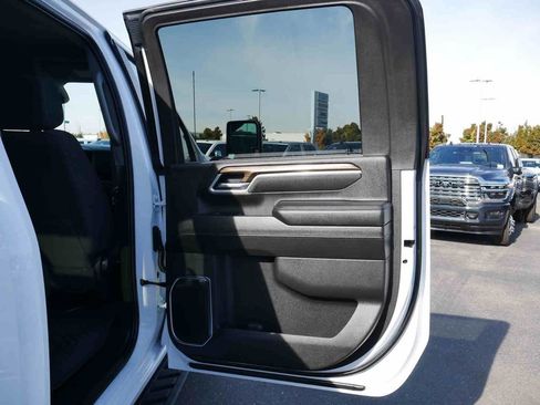 Used 2025 Chevrolet Silverado 3500 LT image 25