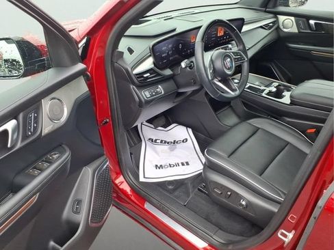 Used 2026 Buick Enclave Avenir w/ Super Cruise Package AWD/4WD image 10