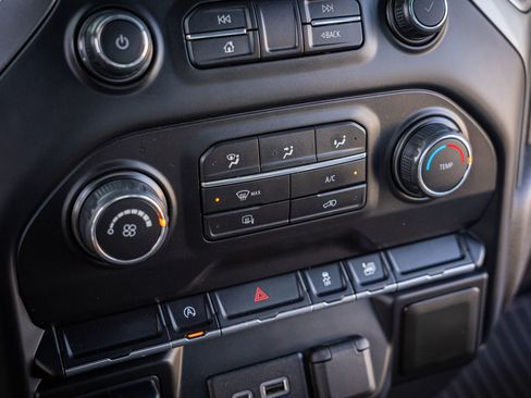 Used 2020 Chevrolet Silverado 1500 LT w/ Trailering Package image 24