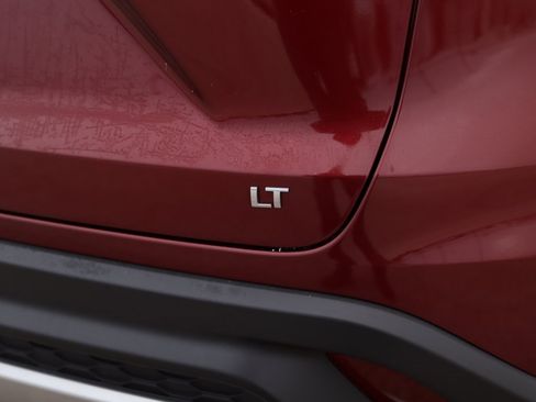 Used 2025 Chevrolet Trax LT w/ LT Convenience Package image 31