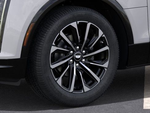 New 2025 Cadillac Lyriq Sport image 9