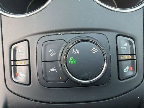 Used 2024 GMC Terrain SLT image 20