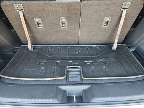 Used 2025 Honda Pilot TrailSport image 32