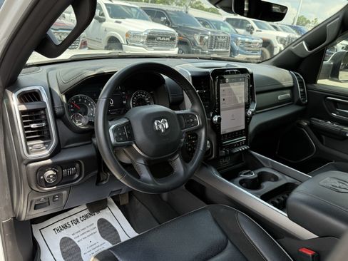 Used 2023 RAM 1500 Laramie AWD/4WD image 11