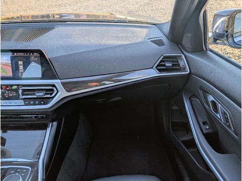 Used 2019 BMW 330i xDrive Sedan w/ Convenience Package image 27