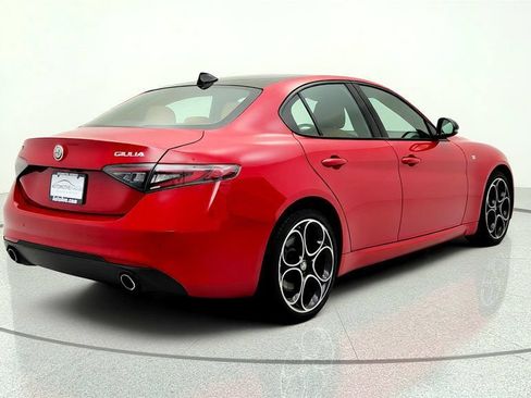 Used 2024 Alfa Romeo Giulia Ti AWD/4WD image 5