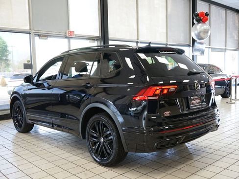 Used 2022 Volkswagen Tiguan SE R-Line AWD/4WD image 5