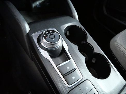 Certified 2022 Ford Escape SE w/ Cold Weather Package image 17