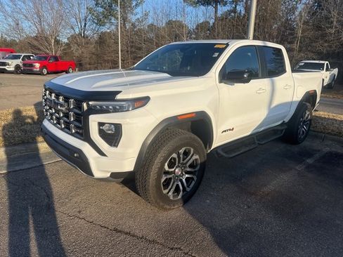 Used 2024 GMC Canyon AT4 w/ AT4 Premium Package image 3