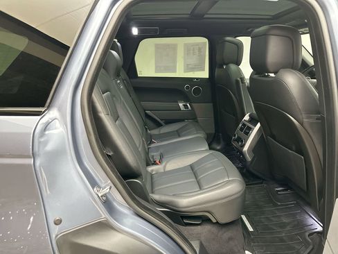 Used 2020 Land Rover Range Rover Sport HSE image 19