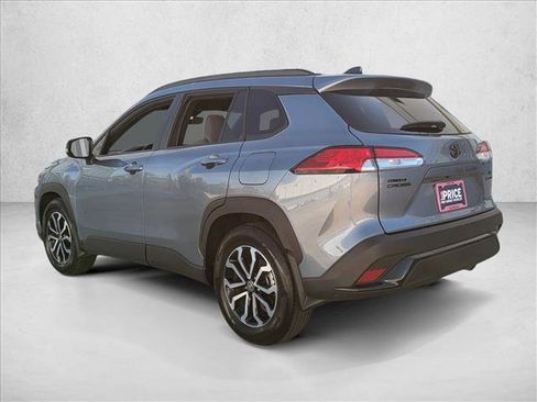 Certified 2025 Toyota Corolla Cross AWD Hybrid w/ Moonroof Package image 8